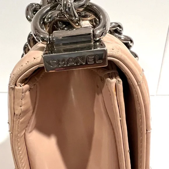 CHANEL GLAZED CALFSKIN JUMBO BOY BAG - VINTAGE - Picture 5 of 15